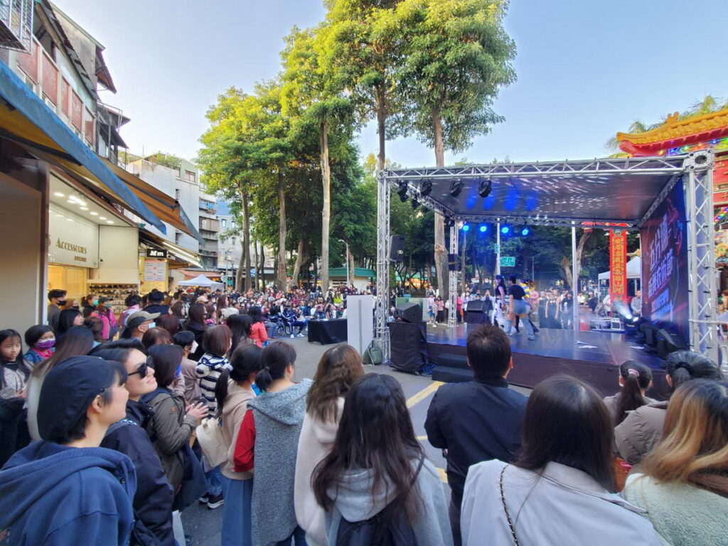 臺北市商業處攜手臺北市五分埔商圈促進會，於112年11月18日盛大辦理「2023五分埔街舞衣術節」