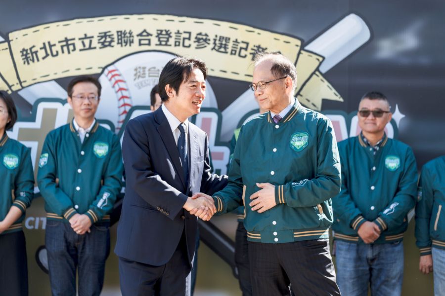 喊國會一定要過半 賴清德:攜手優秀人才共同壯大台灣 220 喊國會一定要過半 賴清德:攜手優秀人才共同壯大台灣 219