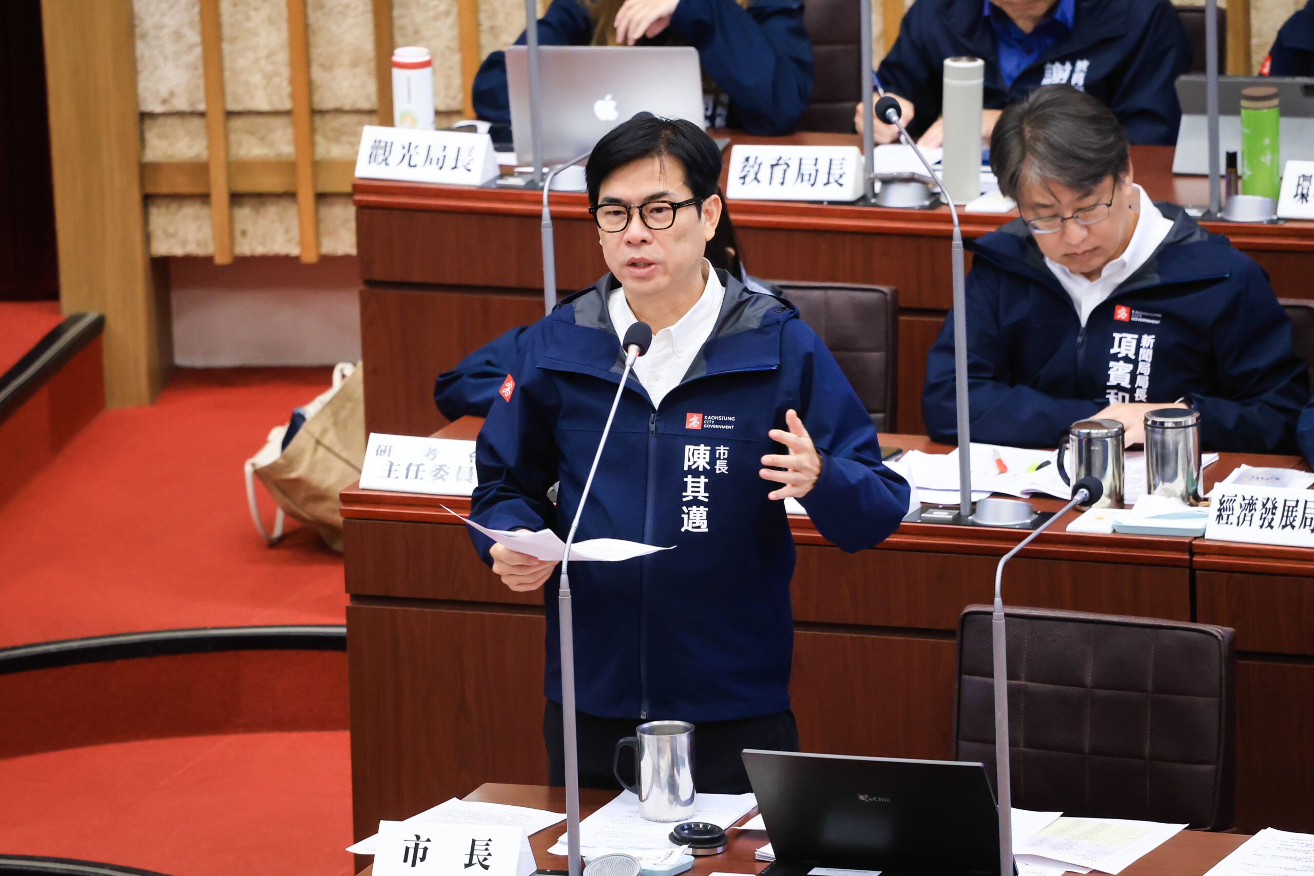 議員關心左營設置日照中心議題 陳其邁：全力照顧住戶生活 讓眷村生活更便利