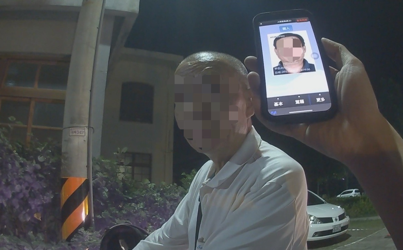 長相差很大！通緝犯熟背資料欲瞞警 辯稱瘦20公斤 警一句話認栽了