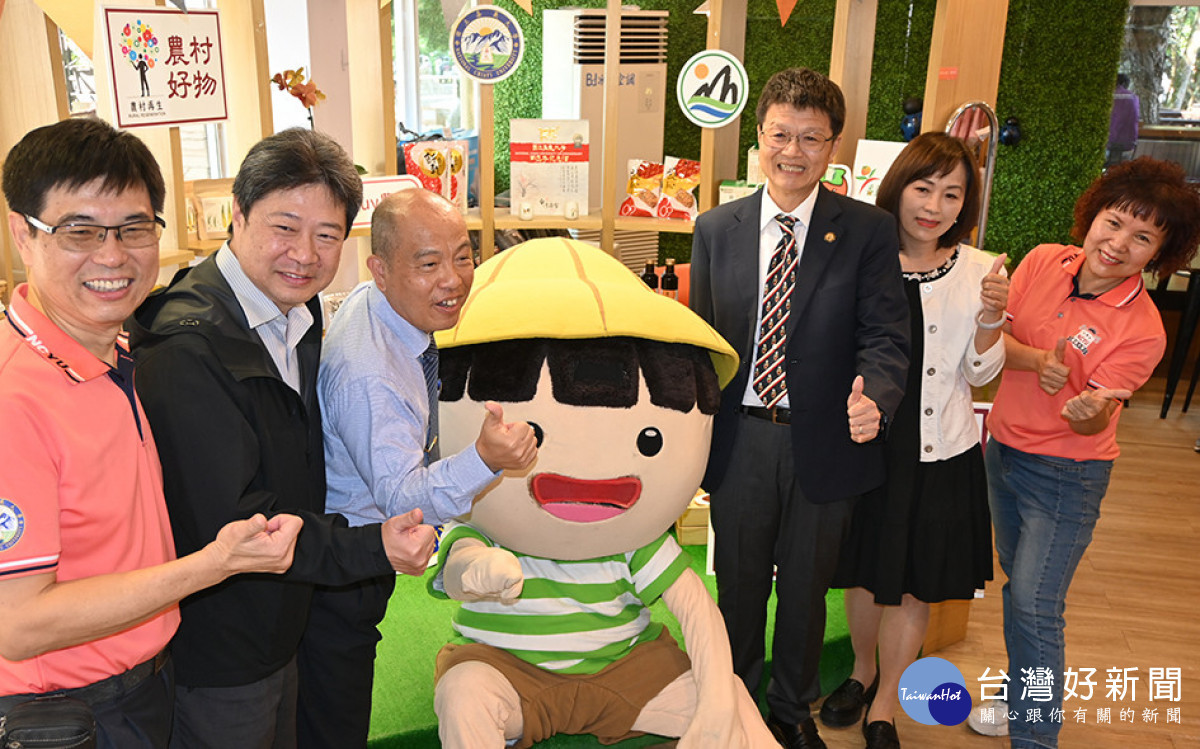 農萊、嘉義優鮮上架嘉大員生合作社。(圖/記者陳致愷攝)