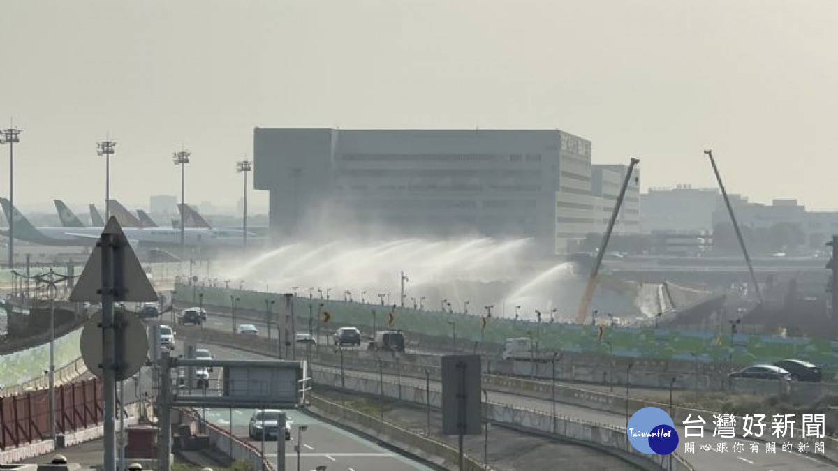 台灣西半部地區受到強烈東北季風挾帶大量境外污染影響，桃園市環保局啟動跨縣市聯合應變。