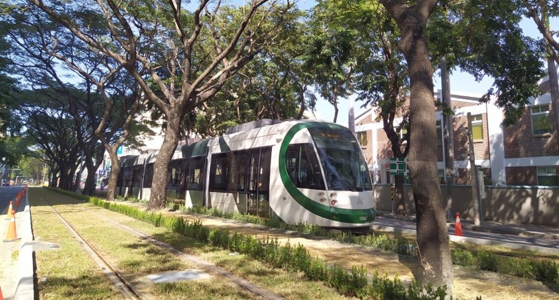 高雄輕軌展開博愛中正路段系統整合測試 期達成明年元旦後通車試營運目標