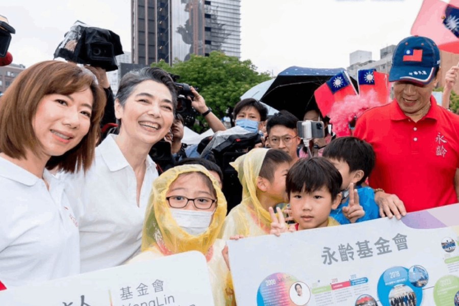 【有影】郭台銘退選 賴佩霞:美好的路我們一起走過 218 照片來源:賴佩霞臉書