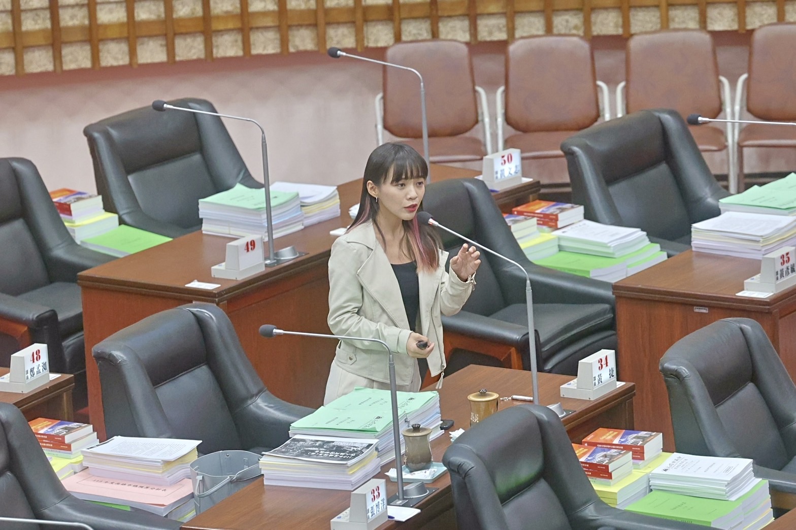 「總質詢提出新選區議題 黃捷：傾聽許多民意、在任何位置都一樣關心高雄」