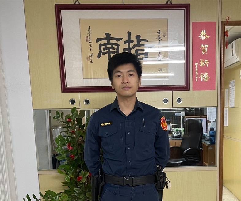 指南派出所警員鄭宇倫。（記者 張艷君翻攝）