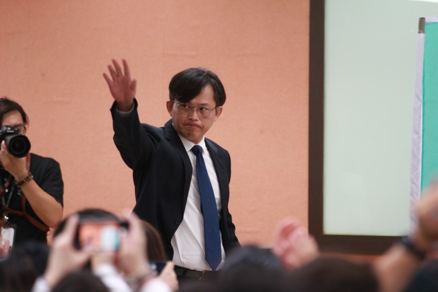 【有影】批蔡英文國會改革跳票 黃國昌罵陳明文蓋養豬、冷鏈廠配合政策賺錢 298 【有影】批蔡英文國會改革跳票 黃國昌罵陳明文蓋養豬、冷鏈廠配合政策賺錢 297