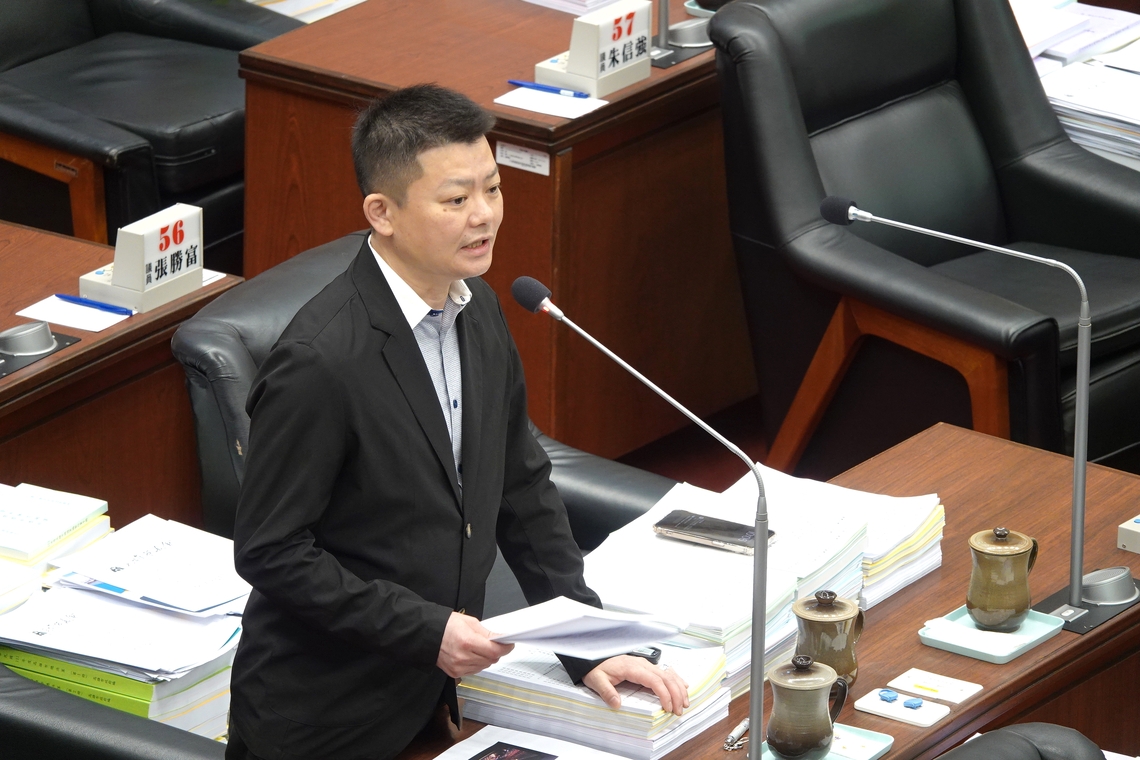 漾新聞|演唱會經濟帶來觀光效益 但飯店房價哄抬與黃牛票氾濫 副議長曾俊傑要市府研議因應對策
