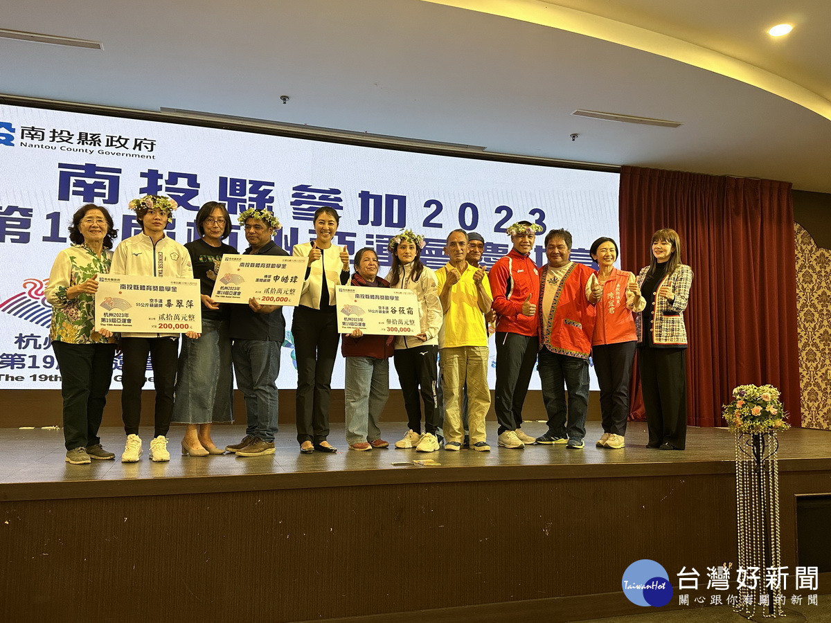 許縣長允諾提高亞奧運奪牌獎勵金。(記者扶小萍攝)