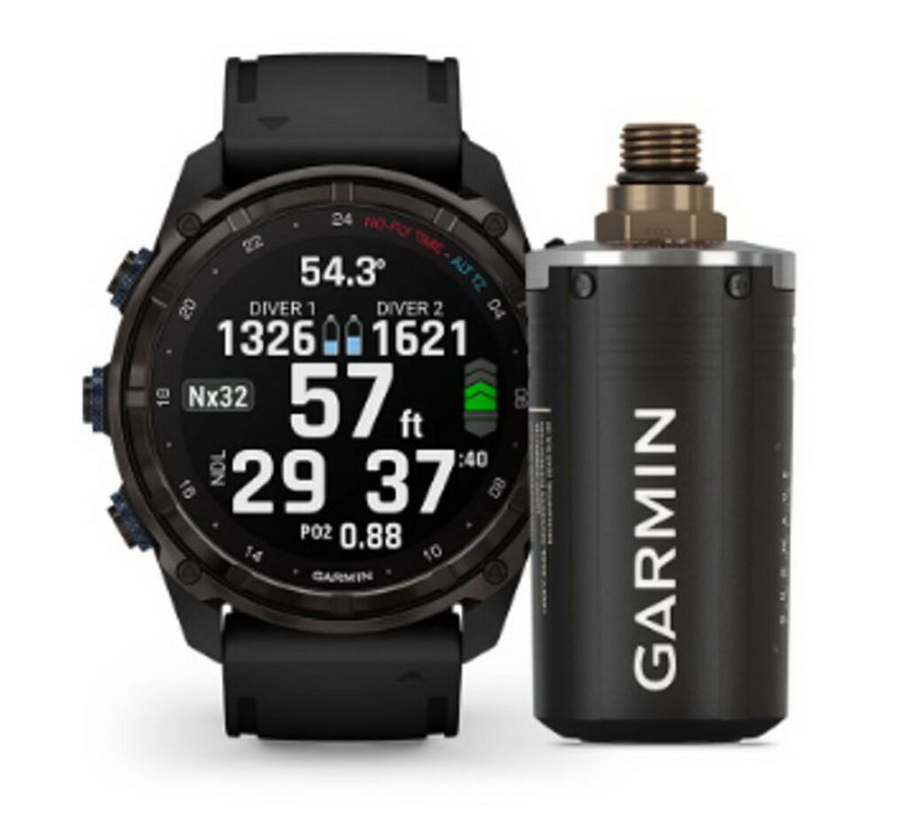 Garmin Descent Mk3i 內建獨家LED手電筒,潛水時可照亮周遭環境,還可利用信號燈與閃光燈,作