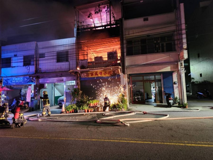 苗栗民宅凌晨惡火釀5死 女移工驚險逃生