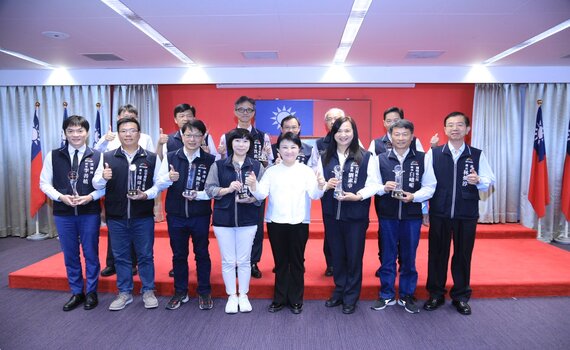 台中「陽光政治」12機關獲獎     市長盧秀燕親頒「廉能透明獎」