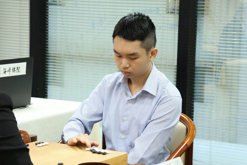 徐靖恩新人王