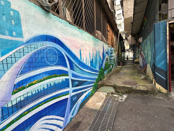 在城市裡遇見海豚？快到新北市的巷弄展開奇幻之旅