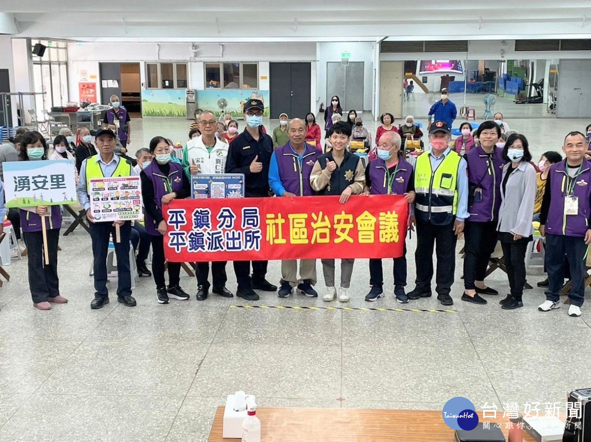 社政警政與里辦公處合作，前往關懷據點反詐及婦幼安全宣導。
