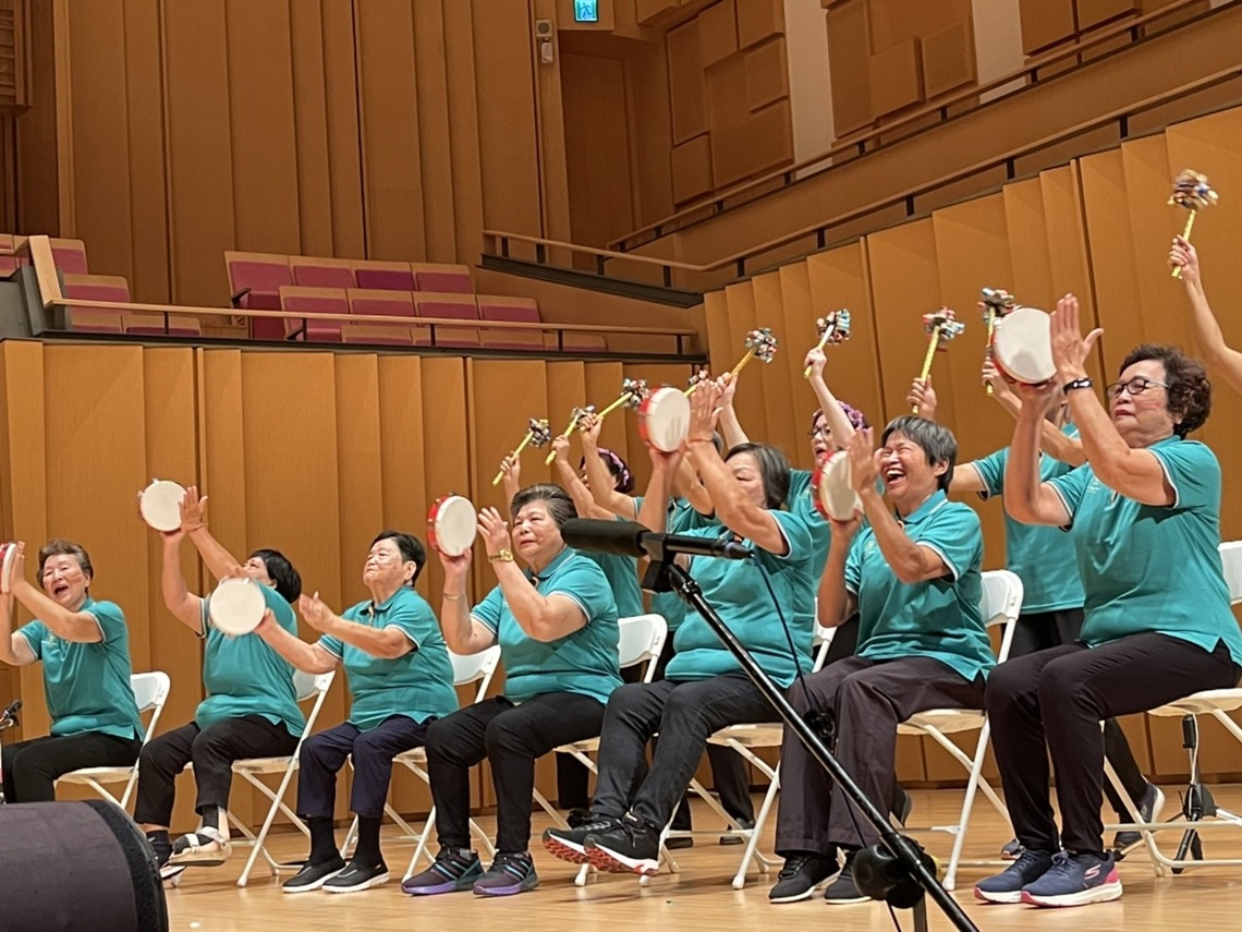屏東縣第五屆銀閃閃音樂合奏展演比賽-740位耆者敲響出專屬樂章