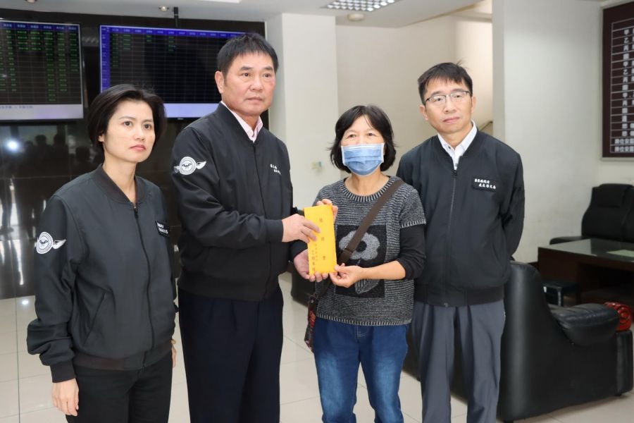 頭份大火釀身亡 鍾東錦致送慰問金慰問家屬