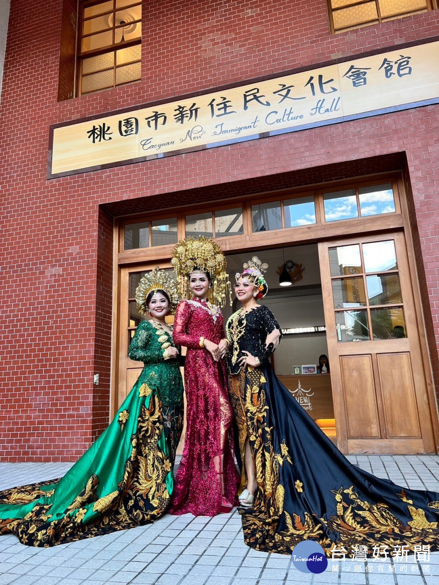 桃園市政府新住民聯合服務中心舉行桃園新住民文化市集x特展活動,活動共吸引了500名民眾前來參與。