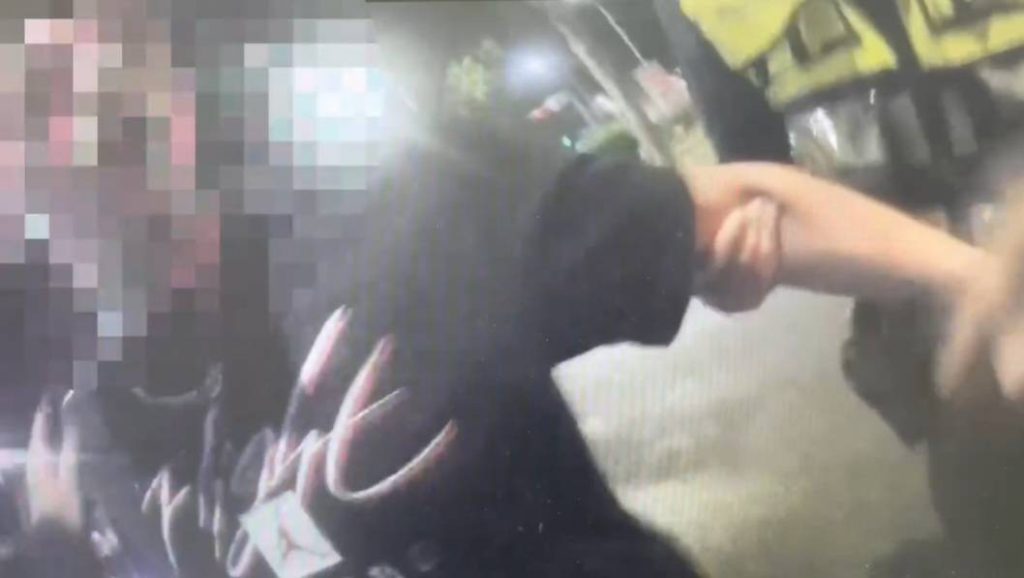 警到場後2男均向警員表示遭毆打。（記者林金聖翻攝）