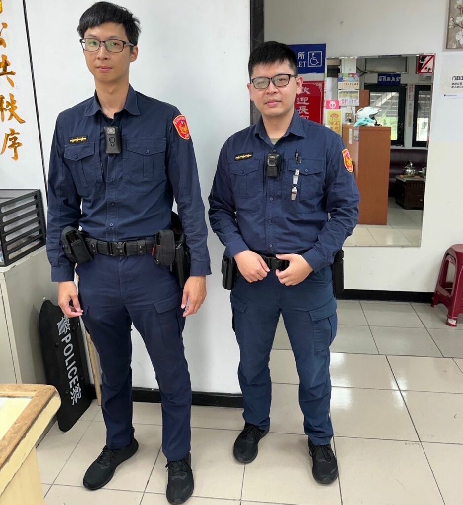 士林分局芝山岩派出所警員蔡瑋信、王崇信