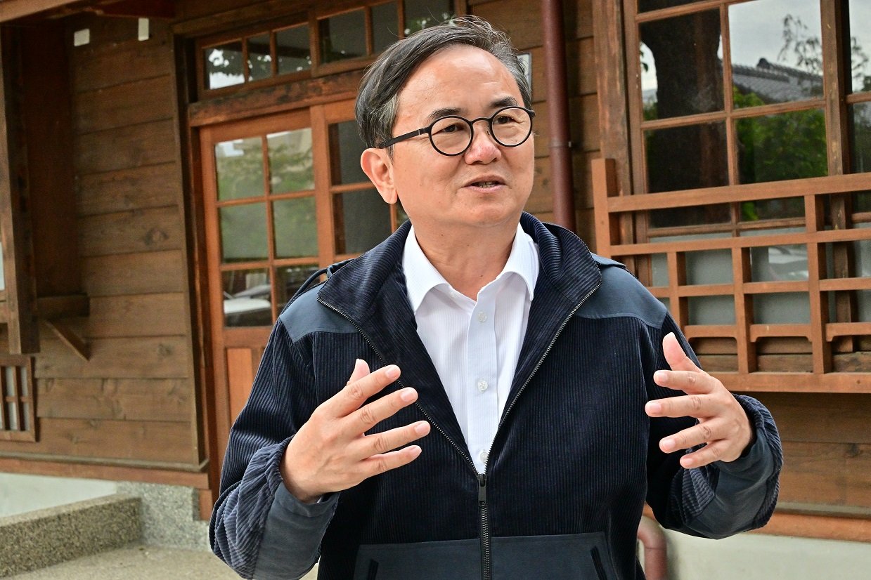 台東立委劉櫂豪上月宣布退出民進黨,並以無黨籍登記參選立委,今遭民進黨中央決議開除黨籍,但劉強調他早已退黨,開除黨籍並不影響他與鄉親向前的腳步。劉櫂豪辦公室提供