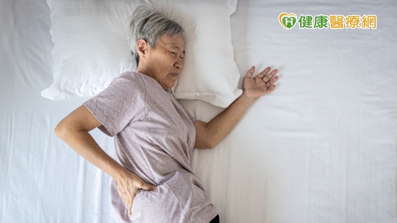 骨鬆性骨折後腰痠按摩 孰料再次發生新處骨折