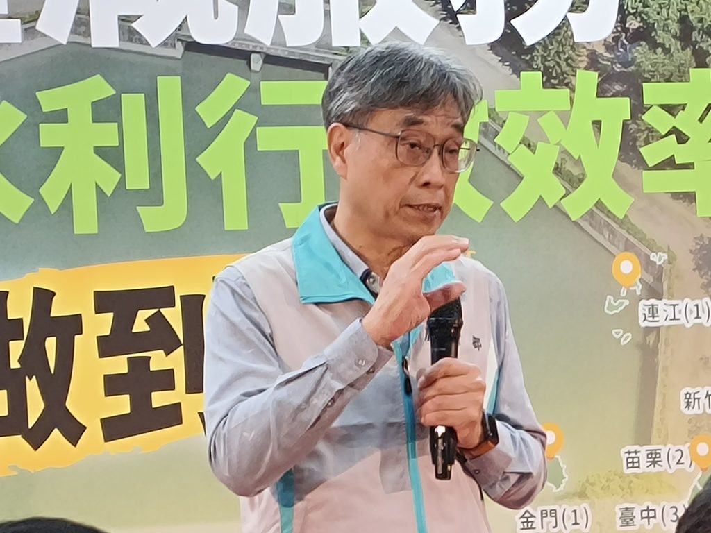 農業部代理部長陳駿季用心說明也非常專業。(攝影/蔡昀臻拍攝)