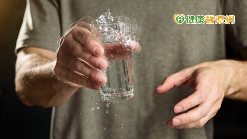 巴金森氏症盛行率飆升！　4大醫院投入新藥臨床試驗