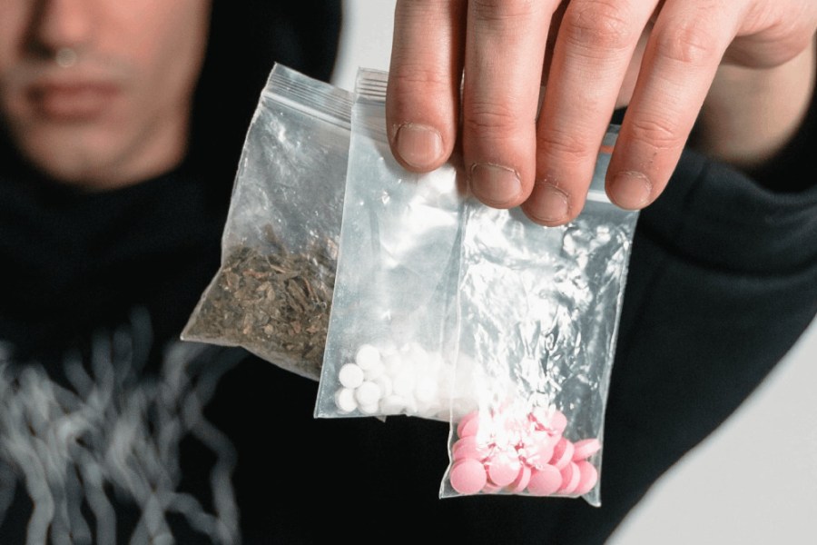 離譜內賊!調查局航基站組長竊毒品販售 監院彈劾並移送懲戒 219 照片來源:MART PRODUCTION/Pexels