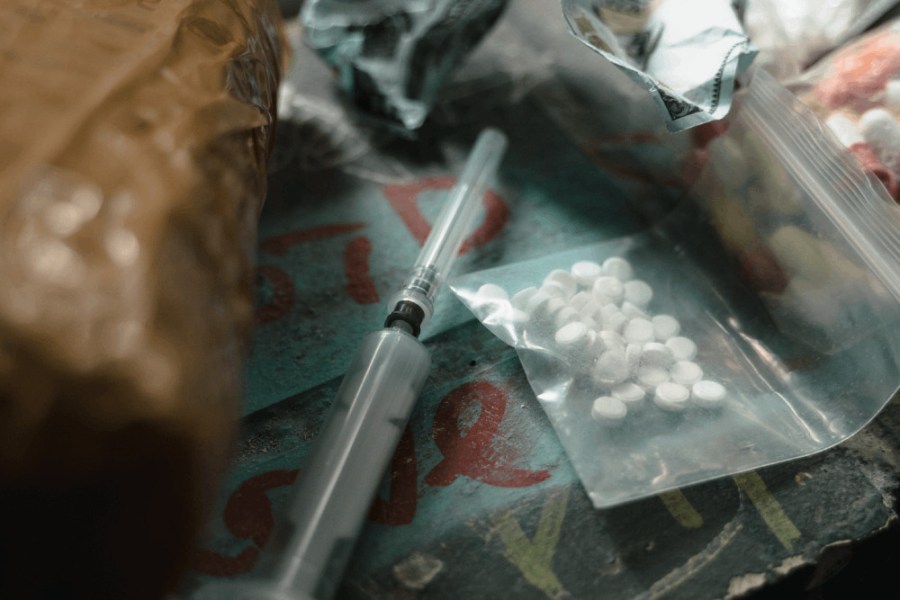 離譜內賊!調查局航基站組長竊毒品販售 監院彈劾並移送懲戒 220 照片來源:MART PRODUCTION/Pexels