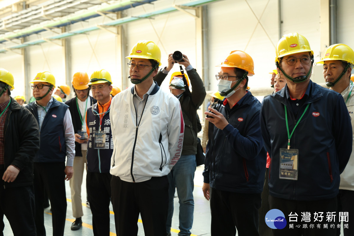 張市長與桃園金牌企業代表互相觀摩學習<br /><br />