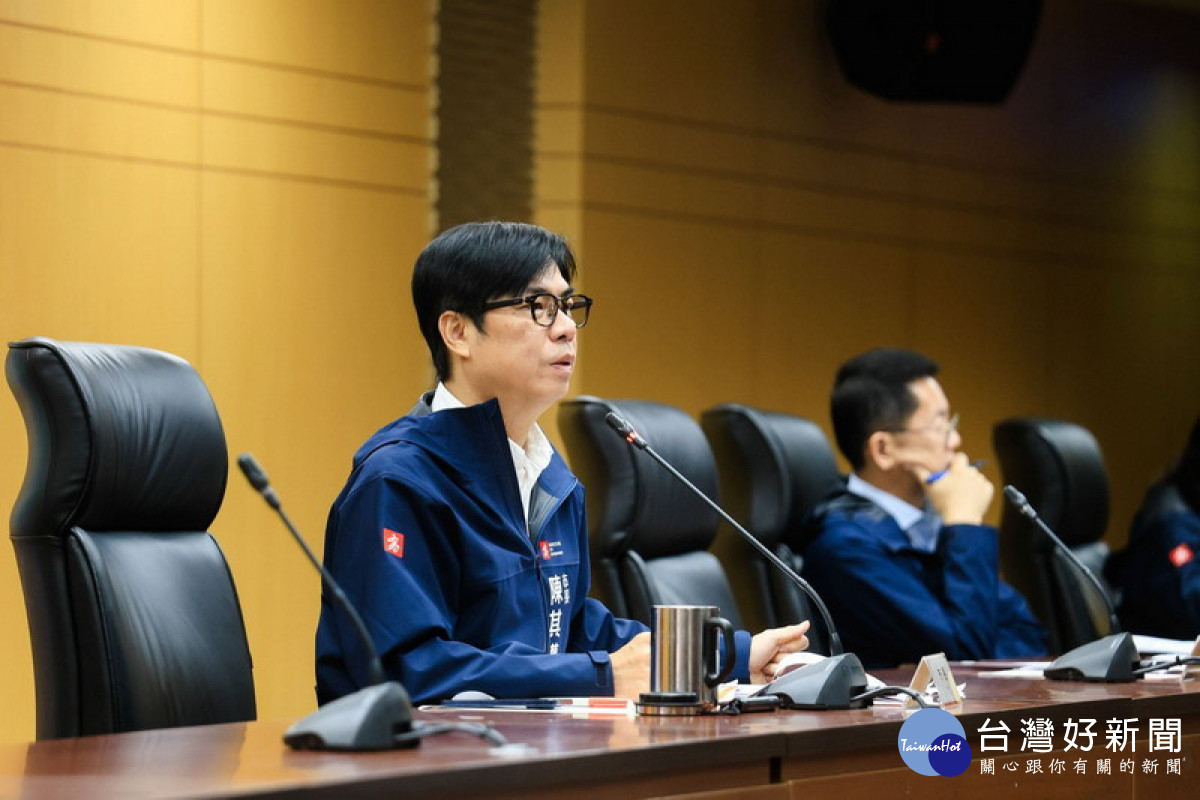 ▲高雄市政會議暨防疫會議上，陳其邁要求團隊訂定具體目標措施，積極配合產業轉型需求。