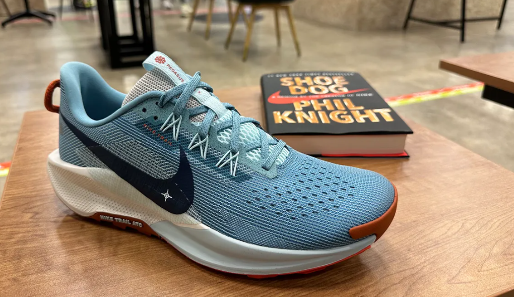 照片來源:footwearnews