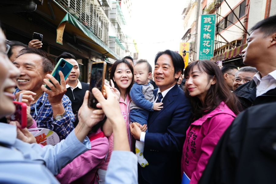 肯定許淑華長期深耕基層 賴清德輔選受歡迎:讚自家候選人好人才 234 肯定許淑華長期深耕基層 賴清德輔選受歡迎:讚自家候選人好人才 233