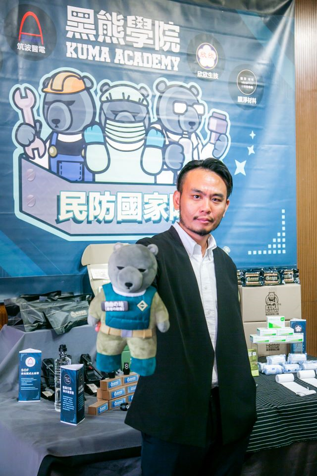 圖說 楊大正把對土地的情感與家鄉的情誼寫進了歌曲.jpg