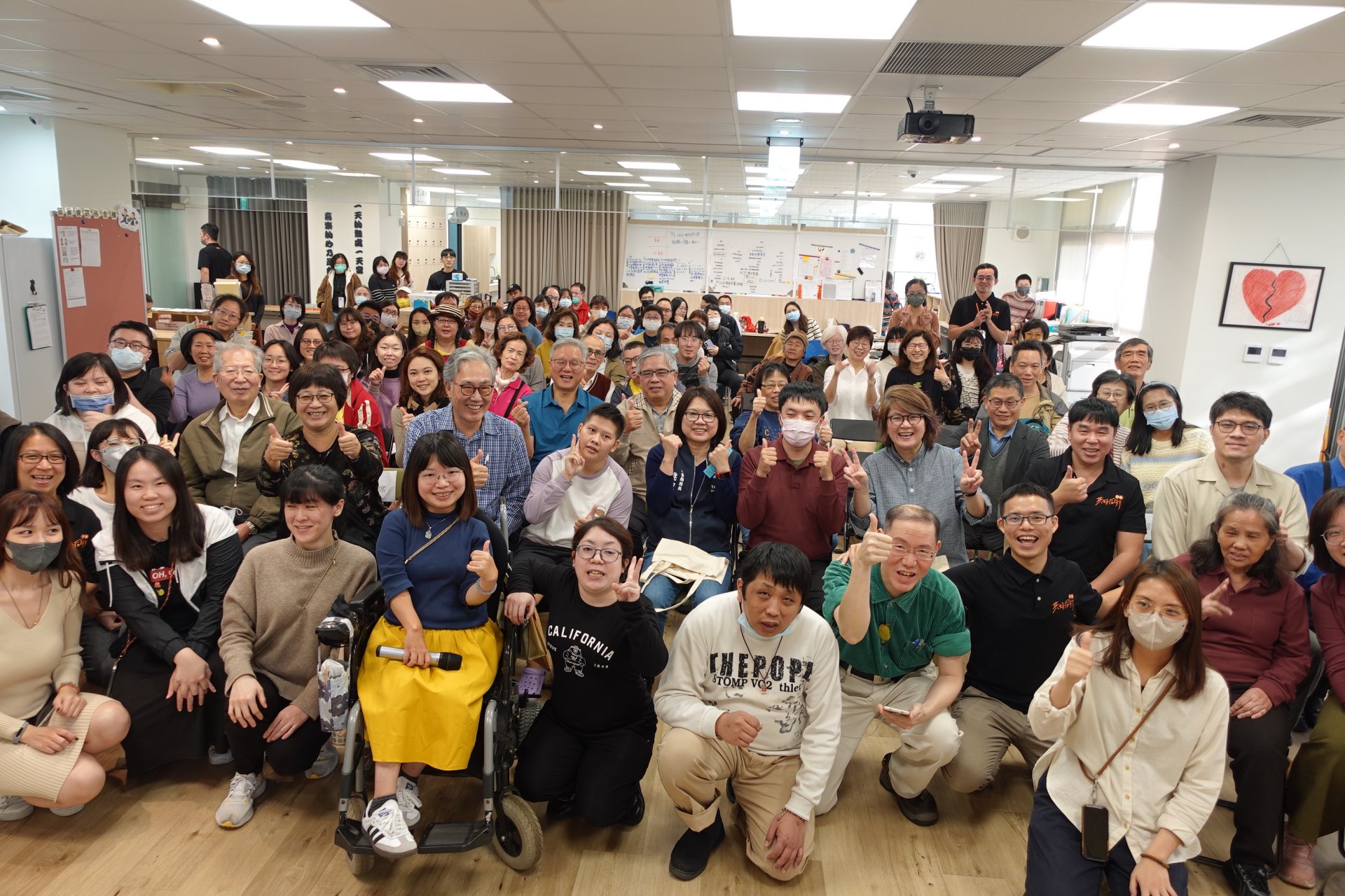 伊甸真福之家8日舉辦年度成果展,臺北市社會局局長姚淑文、伊甸多位董事及執行長,近80多位貴賓一同參與。