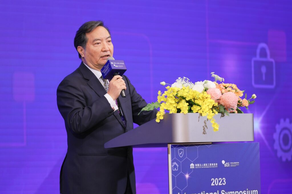 行政院羅秉成政務委員(圖文/資策會科法所提供)
