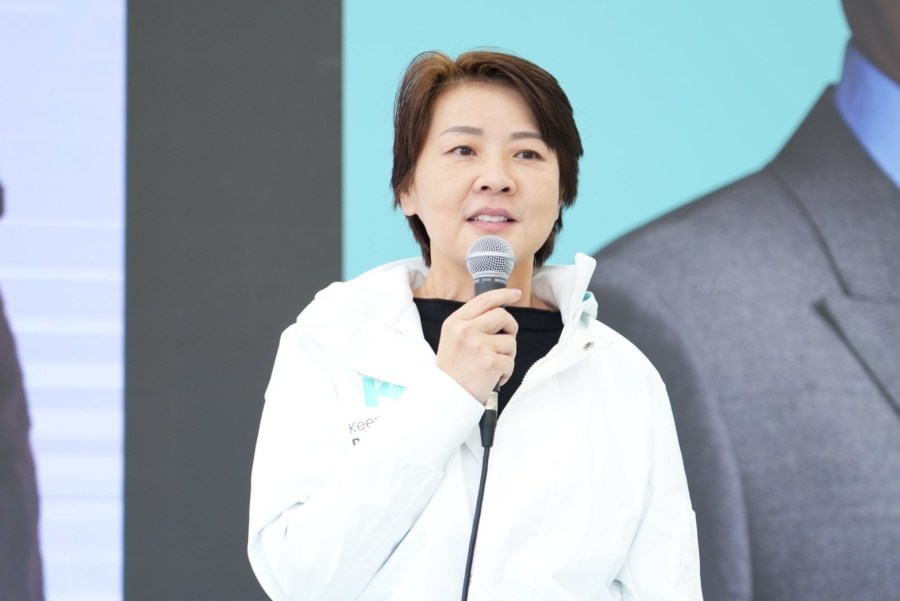 侯友宜爆白營小雞邀站台 黃珊珊反酸:自己幻想的? 214 侯友宜爆白營小雞邀站台 黃珊珊反酸:自己幻想的? 213