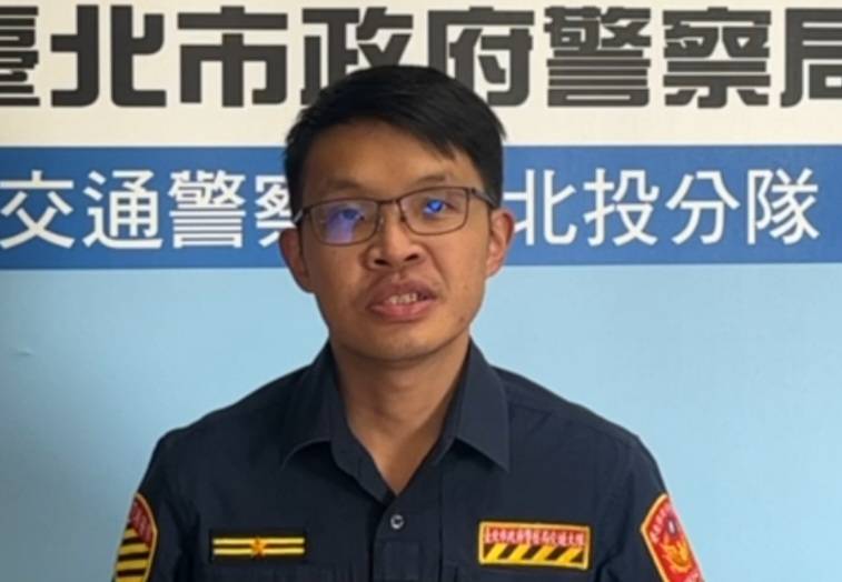 北投交通分隊長張議瑋說明。（記者林金聖翻攝）