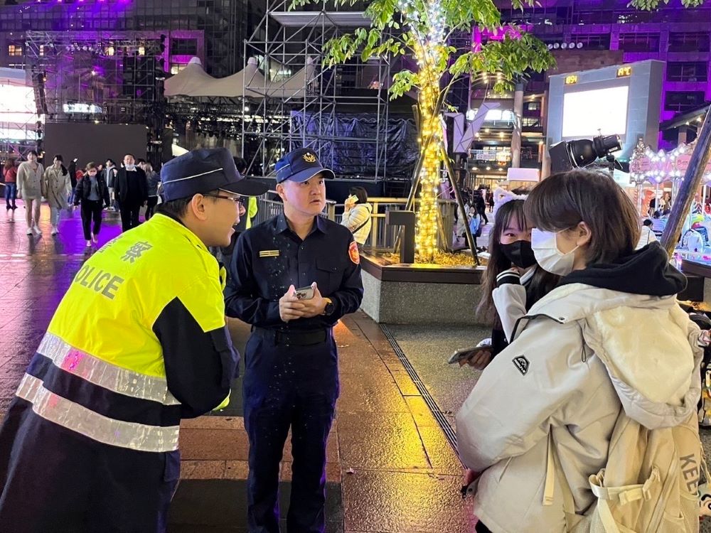 耶誕城巨星演唱會周末登場    海山435名警維安
