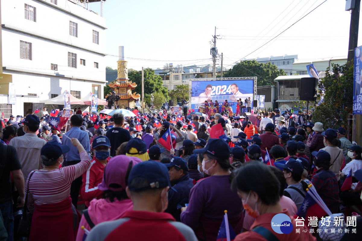 江啟臣石岡競選造勢大會,湧入2000人塞爆萬安宮廟埕。