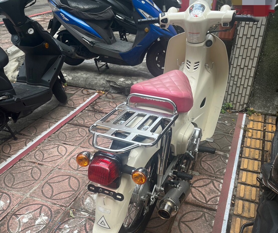 ▲圖說：董女所騎乘的機車，逕行懸掛失竊牌照上路            （圖／台中市政府提供）