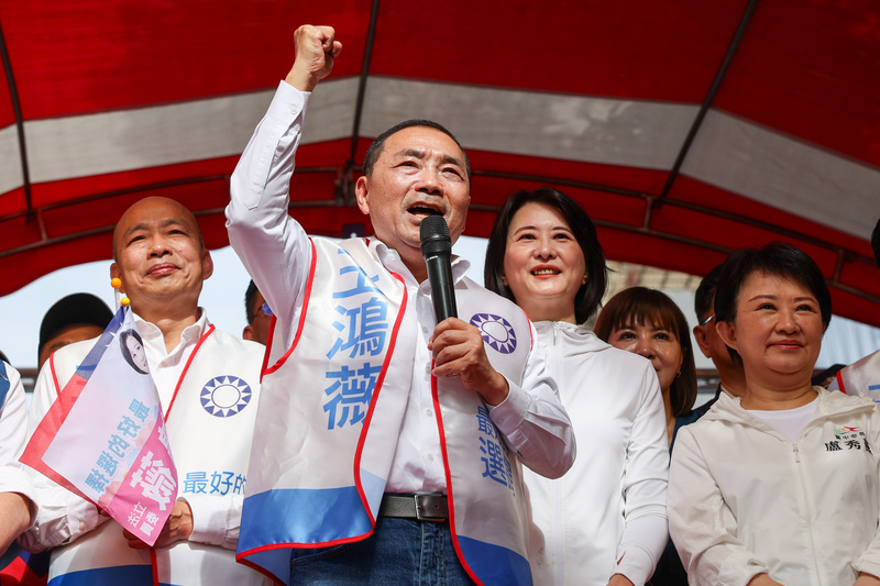 王鴻薇9日在台北舉行競選總部成立大會,侯友宜、韓國瑜、盧秀燕到場力挺。中央社