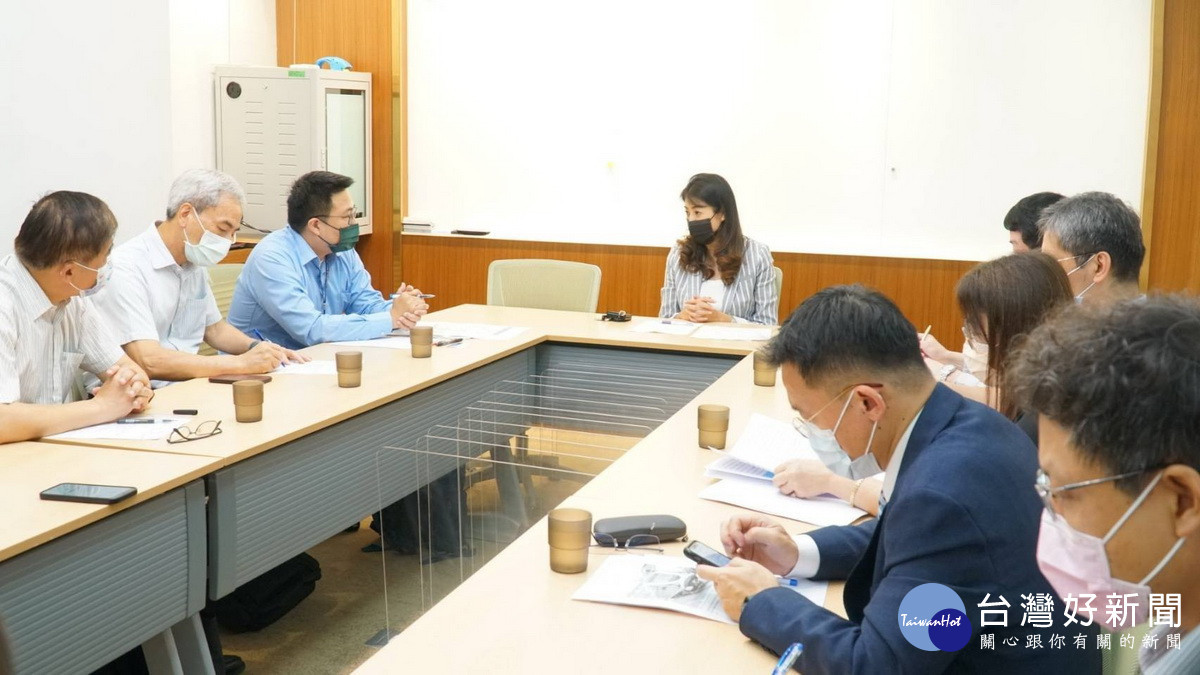 許淑華任立委時即召開台中捷運延伸南投及鐵道支線濁水站延伸至南投市區協調會。（本報資料照）