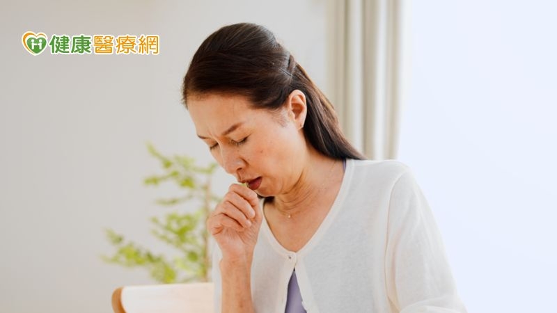 多發性肌炎病友咳喘送急診 X光照肺已現菜瓜布樣貌!