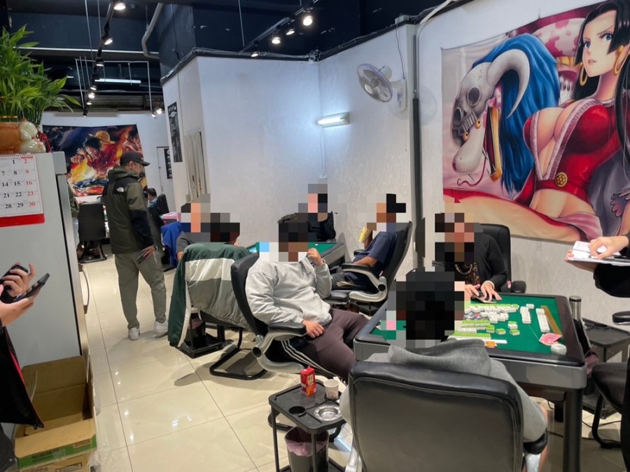 棋牌社掛羊頭賣狗肉聚賭 加line貼教戰守則躲警仍被逮 196 cnews204231212a12