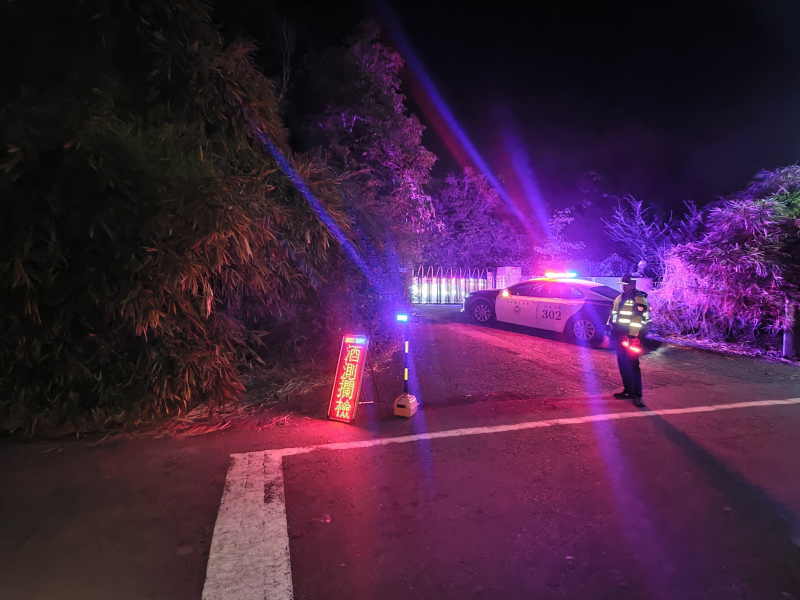 抽搐童緊急送醫 虎警開道平安抵達