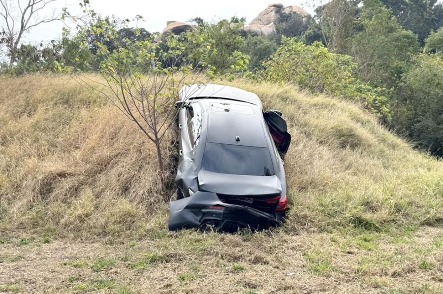 藝人何潤東在金門驚傳車禍 「瑪莎拉蒂」遭追撞 2人受傷
