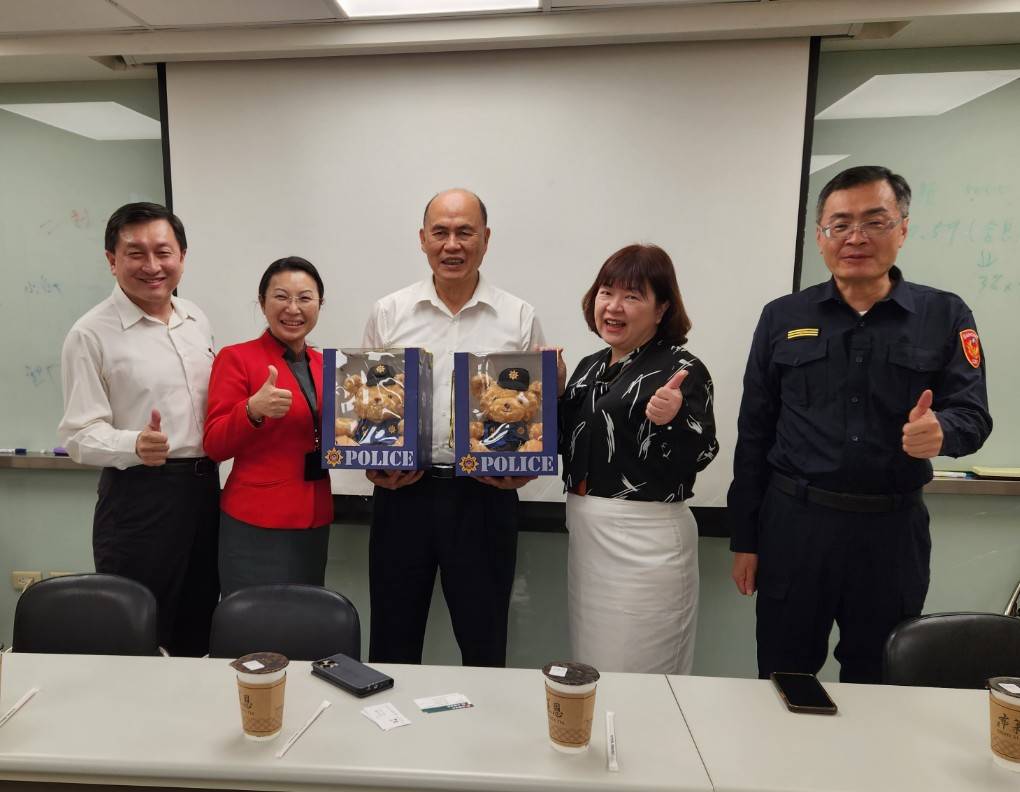 南市警察局長率隊 走入金融機構防詐交流