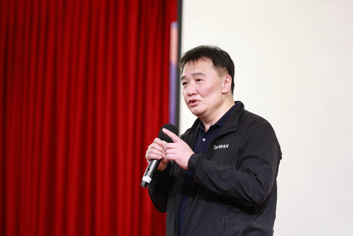 民進黨秘書長許立明今(13日)在中常會中指出,若總統當選,但國會未過半,擔憂未來會有所謂的「架空台灣效應」。資料照片/民進黨提供